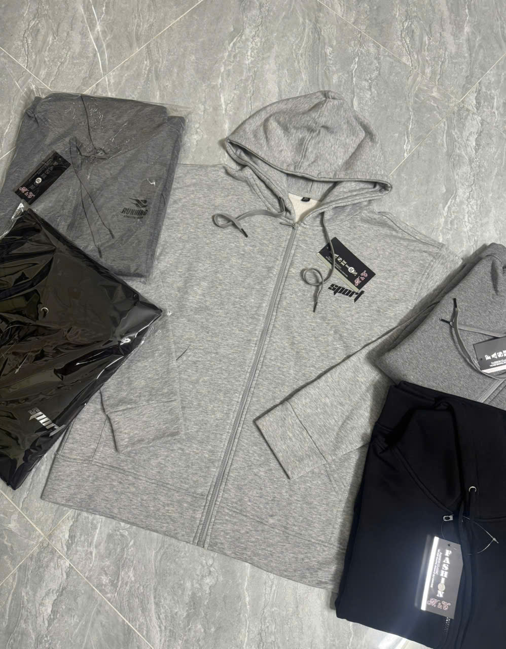 z7872840310482_4cb3af2a2f9de2b22421bcf8bbf8ba44 Hoodie xám basic